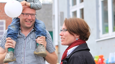 Borgmester Winni Grosbøll (S) tog sig tid til at snakke med de fremmødte.