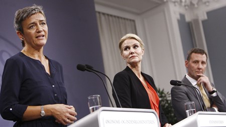 Regeringen præsenterer sit sundhedsudspil til fem milliarder kroner på et pressemøde med deltagelse af sundhedsminister Nick Hækkerup, statsminister Helle Thorning-Schmidt og økonomi- og indenrigsminister Margrethe Vestager.