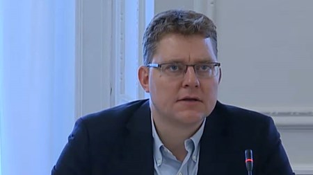 Rasmus Helveg Petersen (R) forsikrede på samrådet om, at PSO-sagen har højeste prioritet for både ham og Kommissionen.