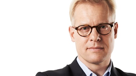 Alle dele af infrastrukturen i Danmark skal forbedres, hvis virksomheder skal placere sig uden for storbyerne. Det mener næstformand i Danske Regioner, Carl Holst (V).