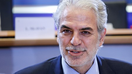 Den cypriotiske EU-kommissærkandidat for humanitær bistand, Christos Stylianides, har en slående lighed med skuespilleren Omar Sharif. Det blev dog ikke bragt op under hans tre timer lange høring i Europa-Parlamentet tirsdag aften.