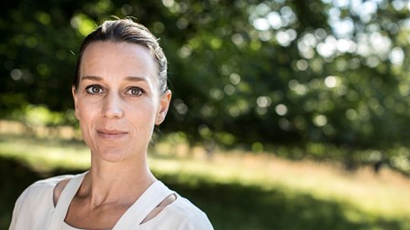 Ved at placere kemivagthunden hos Forbrugerrådet bliver der bedre kemibeskyttelse til forbrugerne. Det mener miljøminister, Kirsten Brosbøl (S).