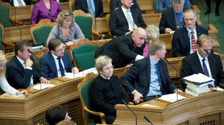 Regeringen har fremrykket førstebehandlingen af de nye asylregler i Folketinget.