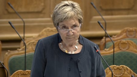 Bryder man først armslængdeprincippet én gang, er det nemmere at gøre det igen en anden gang, mener kulturminister Marianne Jelved (R).