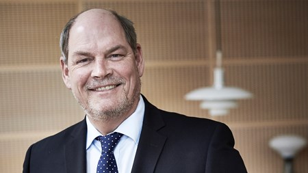 Boligminister Carsten Hansen (S) afviser, at der er gået hårdknude i forhandlingerne om en aftale om de almene boliger. 