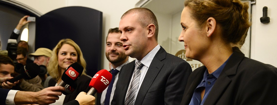 Finansminister Bjarne Corydon (S) præsenterer en samlet finanslovsaftale mellem regeringen, EL og SF på et doorstep-pressemøde i Finansministeriet.