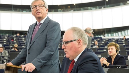 EU-Kommissionens formand, Jean-Claude Juncker (t.v.), præsenterede tirsdag sammen med første-næstformand Frans Timmermans EU-Kommissionens arbejdsprogram for 2015 samt den såkaldte 