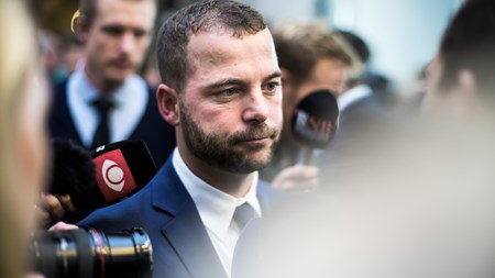 Forhandlingerne om den kommende refusionsreform er i fuld gang, bedyrer økonomi- og indenrigsminister Morten Østergaard (R). Aftalepartierne har dog ikke hørt noget fra ham længe.