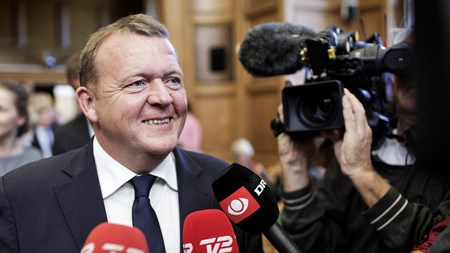 Slotsholmen holder øje med Venstre og Dansk Folkeparti. Embedsværket vil nødigt tages i at være dårligt forberedt, når en ny statsminister dukker op med sit regeringsprogram. 