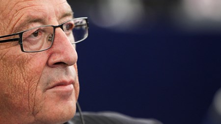 Formanden for EU-Kommissionen, Jean-Claude Juncker, vil finansiere sin storstilede investeringsplan med milliarder af forskningsmidler. Universiteterne advarer mod konsekvenserne og opfordrer til hurtig afklaring. 