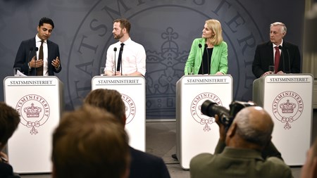 Onsdag blev regeringens integrationsudspil præsenteret af statsminister Helle Thorning-Schmidt (S), økonomi- og indenrigsminister Morten Østergaard (R), beskæftigelsesminister Henrik Dam Kristensen (S) og integrationsminister Manu Sareen (R). 