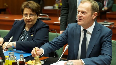 Formanden i EU-ledernes klub, for Det Europæiske Råd, Donald Tusk, skal forsøge at holde diskussioner om det kriseramte Grækenland borte fra den officielle dagsorden ved det topmøde, som løber af stablen i Bruxelles torsdag og fredag.