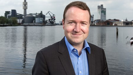 Det er fuldstændig uacceptabelt, at Dukkepartiet igen har modtaget støtte fra Kunstfonden, skriver Michael Aastrup Jensen (V). 