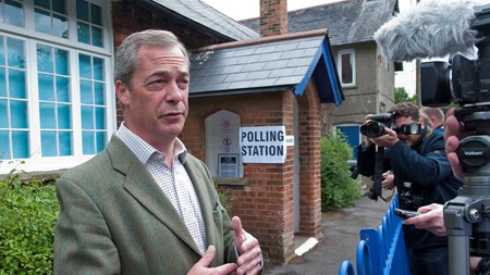 Nigel Farages UK Independence Party er et af de partier, der lige nu presser det britiske to-partisystem.