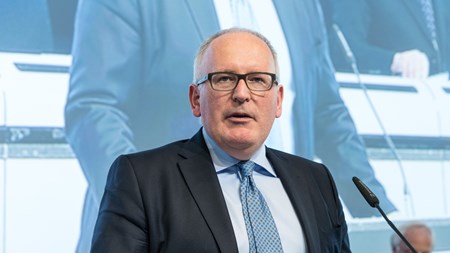 EU's førstenæstformand Frans Timmermans beder EU-landene sætte handling bag ordene oven på drukneulykkerne i Middelhavet.