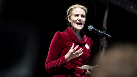 For første gang siden valget i 2011 er der flertal blandt vælgerne for, at Helle Thorning-Schmidt (S) skal fortsætte som statsminister.