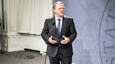 Løkke varsler stram finanslov