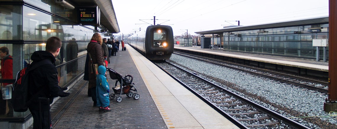 De lange pendlerrejser til og fra København er dyre, viser ny undersøgelse.