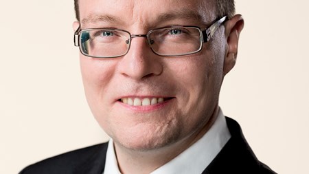 Venstre bør tælle deres mandater én gang mere og tøjle deres EU-begejstring, mener Kenneth Kristensen Berth, der er ny EU-fører for Dansk Folkeparti.