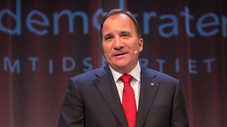 Stefan Löfven mener, at reglerne er til for at blive overholdt. Han kalder Danmarks beslutning uheldig.