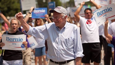 Bernie Sanders overhaler Clinton