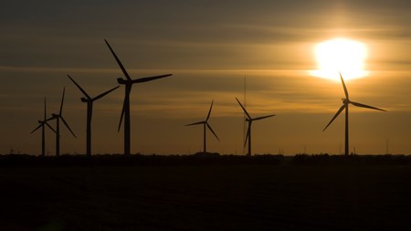 Her tre måneder før COP21 i Paris er forhandlerne vanen tro ikke nået så langt, som man kunne have ønsket. Men det ser alligevel lidt lysere ud, end det har gjort tidligere, skriver DI's Lars Bach Jensen.