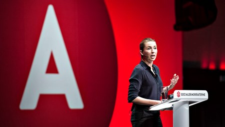 S-formand Mette Frederiksen foreslog på S-kongressen i weekenden, at der skulle laves et nationalt kompromis mellem regeringen og Socialdemokraterne om udlændingepolitikken - herunder asylpolitik og integration.