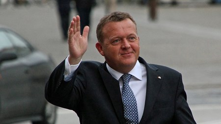 Statsminister Lars Løkke Rasmussen (V) advarer mod at sende signaler om, at EU er åbent for flygtninge.