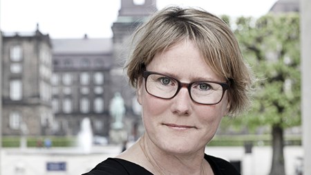 Ifølge Bente Sorgenfrey, medlem af dagpengekommissionen, får kommissionen nu overbragt alle vigtige dokumenter på papir – og ikke længere via mail. 