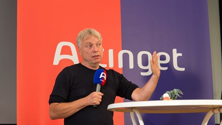 Uffe Elbæk får Ting-Prisen 2015