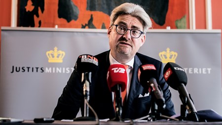 Justitsminister Søren Pind (V) har nedsat en ny undersøgelseskommission. Det drejer sig om Tibet-sagen og politiets indgriben over for en demonstration i sommeren 2012.