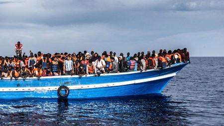 Flygtninge og migranter er røget i top på den politiske dagsorden. Men selvom de barske fotos fra Middelhavet påvirkede folkestemningen, ønsker de færreste danskere, at vi tager imod flere asylansøgere end i dag.  