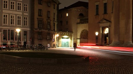 LED-belysning, som automatisk kan regulere sit forbrug efter behov, er en af de smarte teknologiske løsninger, som danskerne gerne ser flere af i gaderne. 