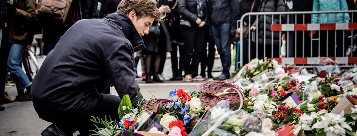 Her er partiledernes reaktioner på angrebet i Paris