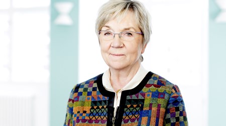 Regeringens offentlige besparelser er ikke fremført for Danmarks skyld, men for at få Venstres støttepartier til at stemme for Finansloven, skriver Marianne Jelved (R). 