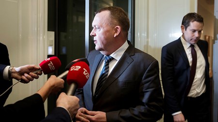 Lars Løkke Rasmussen vil torsdag indlede forhandlingerne om en tillægsaftale til landbrugsaftalen. Det har dog ikke gjort Konservative mildere stemt overfor miljø- og fødevareministeren. 