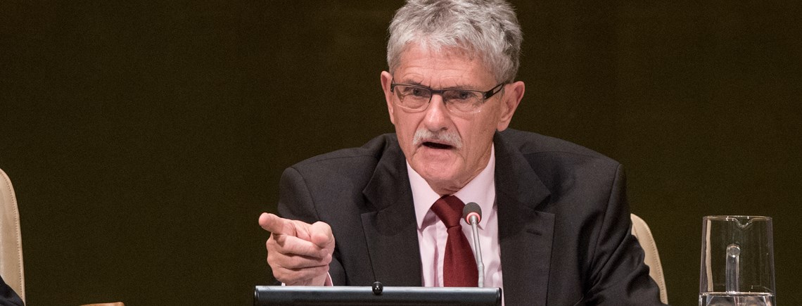 FN-formand Mogens Lykketoft skal holde styr på stater og ngo'er, når de offentlige høringer af kandidaterne til posten som FN-generalsekretær starter 12. april 2016 i New York.