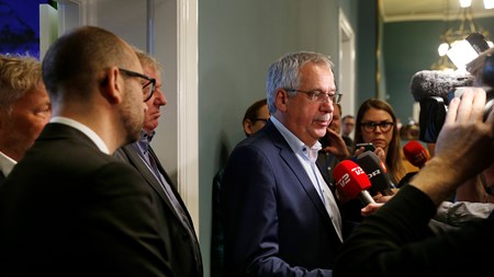 Hans Christian Schmidt (V) informerer om, at et flertal på Christiansborg giver grønt lys til Femern Bælt-projektet. (Foto: Jens Astrup/Scanpix 2016)