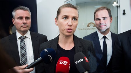 Den socialdemokratiske ledelse har endnu ikke lagt sig fast på, om de vil forsøge endnu en SR-regering eller gå alene, hvis de vinder næste valg. Men så længe udlændingepolitikken er helt dominerende, vil en ny SR-regering være skizofren fra dag 1.