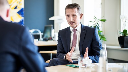 Minister gør bevillingskomité mere erhvervsrettet