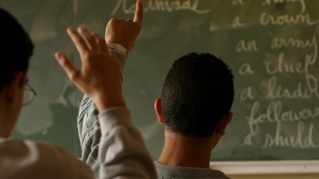 Rektor Torben Jakobsen frygter, at et adgangskrav på 4 til gymnasiet vil medføre en stor skare af bogligt svage ansøgere.