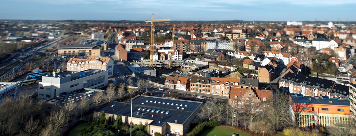 Viborg er en af de byer, hvor Miljø- og Fødevareministeriet flytter sine institutioner ud. Her skal Natur- og Miljøklagenævnet, Klagecenter for Fødevarer, Landbrug og Fiskeri og Energiklagenævnet ligge. 