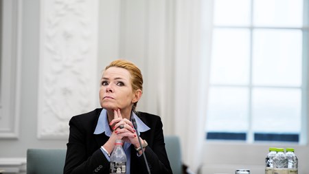 Støjberg presser EU: Tillad grænsekontrol i op til 2 år