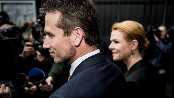 Både integrationsminister Inger Støjberg (V) og udenrigsminister Kristian Jensen (V) skal i samråd for at forklare, om Danmark overholder de internationale regler for udviklingsbistand. 