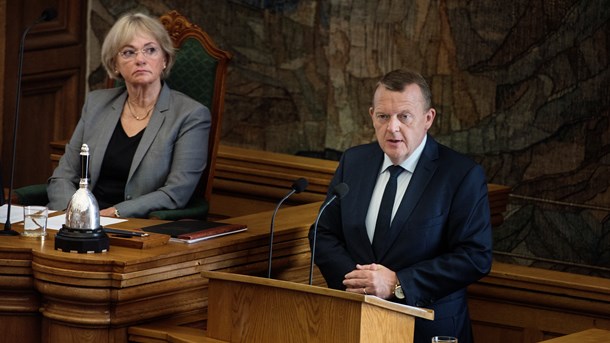 Statsminister Lars Løkke Rasmussen på talerstolen ved Folketingets afslutningsdebat 2016. 