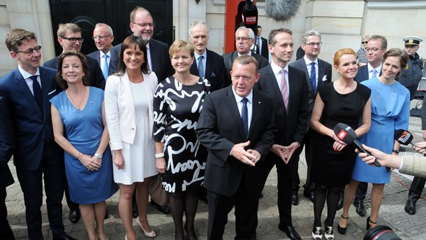 Løkke præsenterede sin V-regering på Amalienborg 28. juni 2015. 