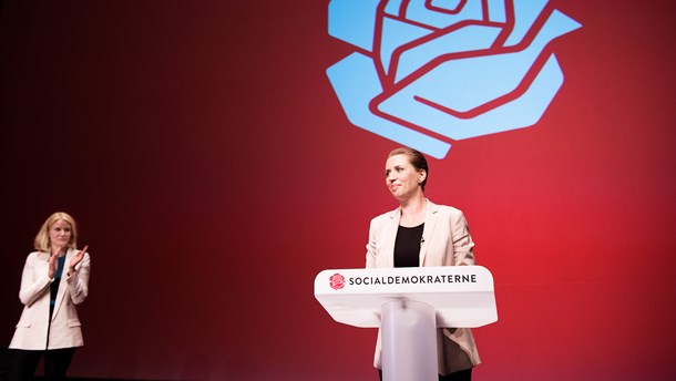 På en ekstraordinær kongres valgte Socialdemokraterne 28. juni 2015 Mette Frederiksen som ny formand. Hun overtog posten efter Helle Thorning-Schmidt, der oven på valgnederlaget trådte tilbage. 