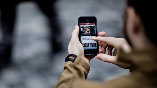 EU-borgere skal kunne bruge deres mobiltelefon ubegrænset i andre EU-lande uden at risikere en ubehagelig ekstraregning. Fri roaming skal være fuldt indfaset i juni 2017.