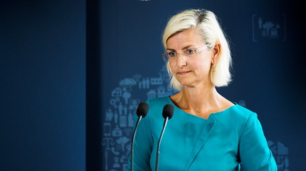 Uddannelses- og forskningsminister Ulla Tørnæs (V) vil ikke gribe ind i universiteternes autonomi. 