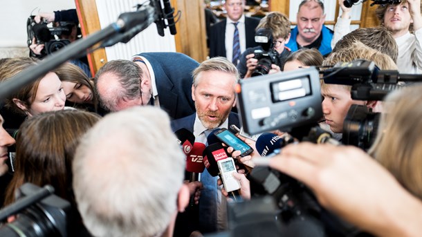 LA-formand Anders Samuelsen forhandler lige nu om et muligt regeringsgrundlag med V og K. I EU-spørgsmål har partiet ofte stemt anderledes end de kommende regeringspartnere.